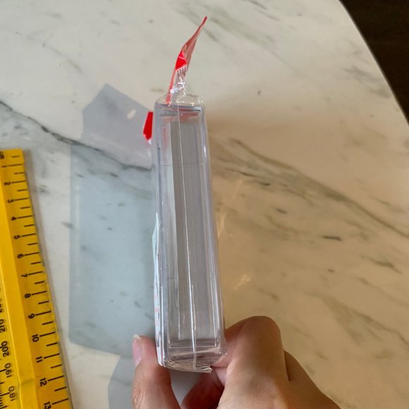 VINTAGE 1997 HELLO KITTY PLAYING CARDS UNOPENED - Picture 4 of 6